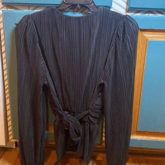 ASTR the Label Dressy Top size Medium W/ Tags - Picture 2 of 4